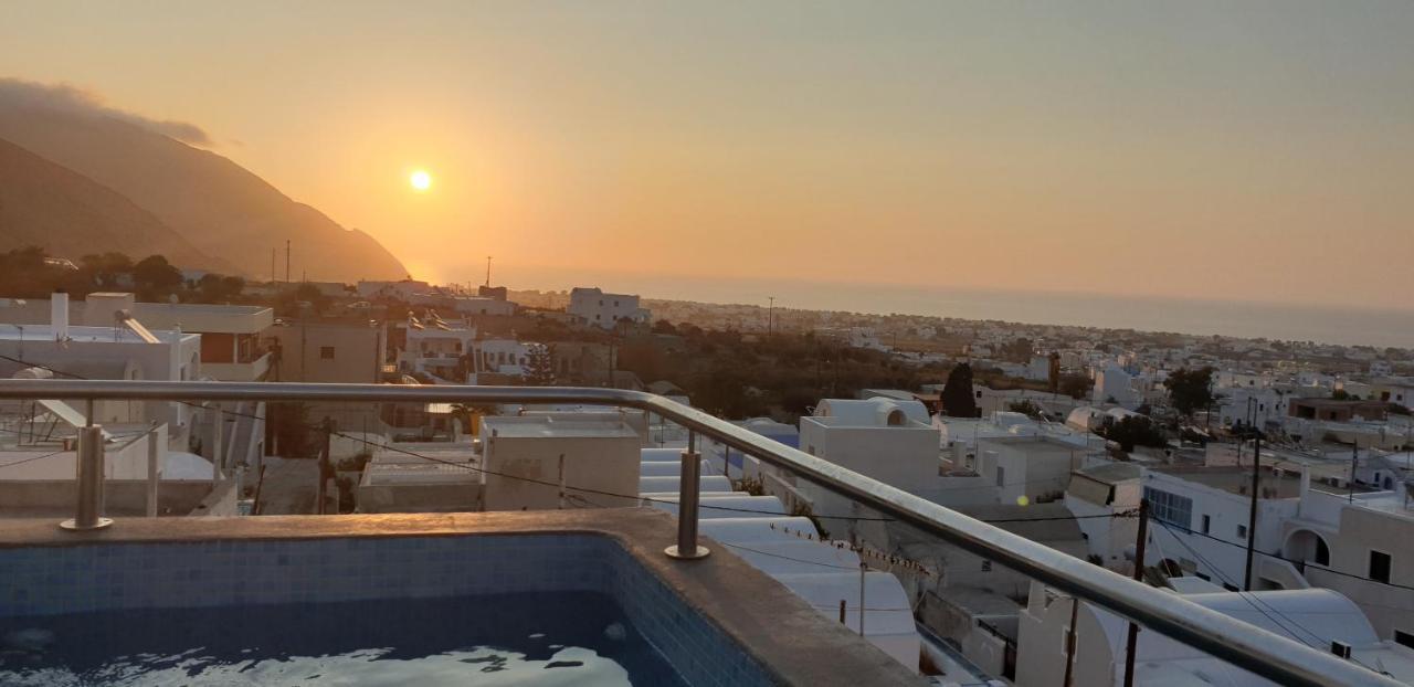 דירות Emporio  Lux House With Outdoor Jacuzzi And Sea View In Santorini מראה חיצוני תמונה