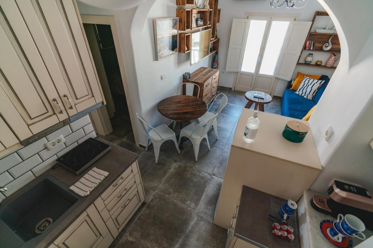 דירות Emporio  Lux House With Outdoor Jacuzzi And Sea View In Santorini מראה חיצוני תמונה